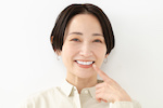 Woman with ceramic front teeth1378214190